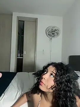 Snapshot of G_Poseidon_y_Cloe chatting on 5, 1, 2025 G Poseidon y Cloe online show from 5, 1, 2025