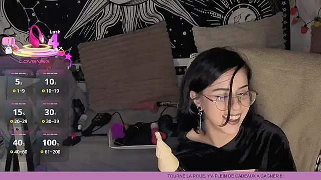 LisandreLaVenale online show from 14, 11, 2025