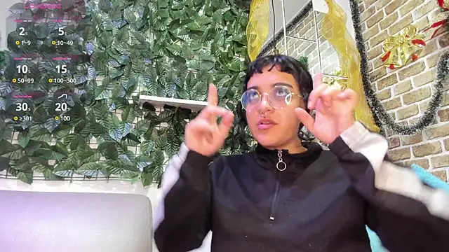 Snapshot of kory_mansson chatting on 4, 1, 2025 kory mansson online show from 4, 1, 2025