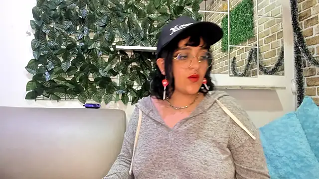 Snapshot of kory_mansson chatting on 7, 3, 2025 kory mansson online show from 7, 3, 2025