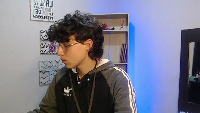 Jeam hot online show from 28, 1, 2025