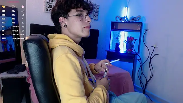 Jeam hot online show from 4, 12, 2025