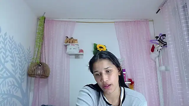 Snapshot of Alison_Wiley chatting on 28, 11, 2025 Alison Wiley online show from 28, 11, 2025