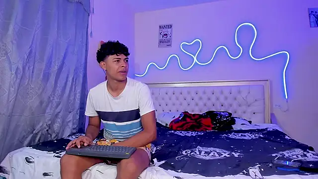 Snapshot of dafnezahiraa_ chatting on 19, 9, 2025 dafnezahiraa  online show from 19, 9, 2025