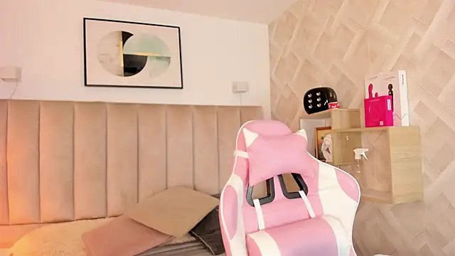 Haru Bonny online show from 15, 4, 2026