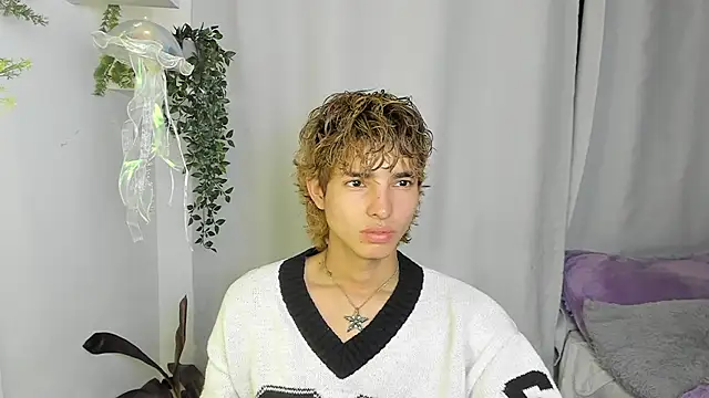 santy-kitty online show from 7, 10, 2025