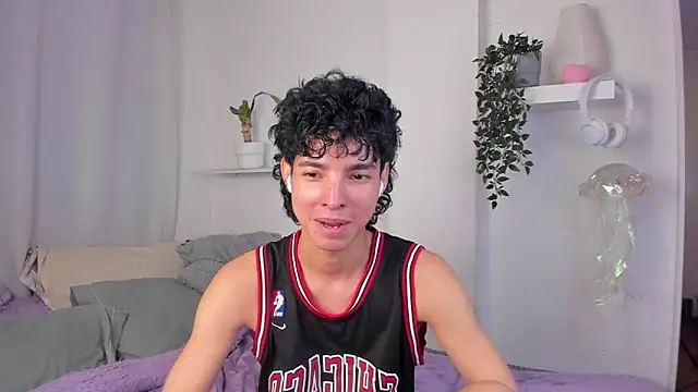 Snapshot of santy-kitty chatting on 3, 2, 2026 santy-kitty online show from 3, 2, 2026