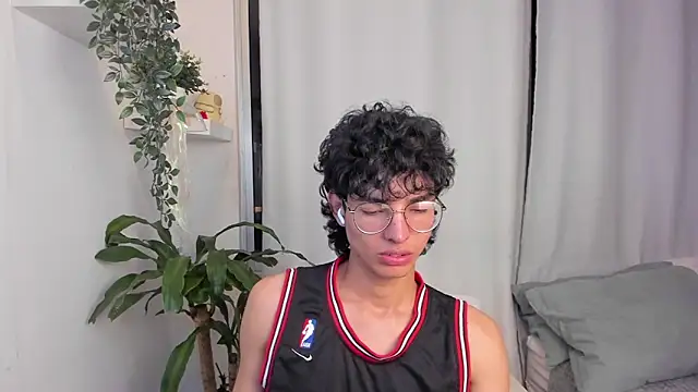 Snapshot of santy-kitty chatting on 19, 2, 2026 santy-kitty online show from 19, 2, 2026