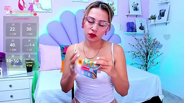 HannaPretthy online show from 6, 11, 2025