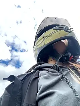 EemaHaruki online show from 2, 10, 2025