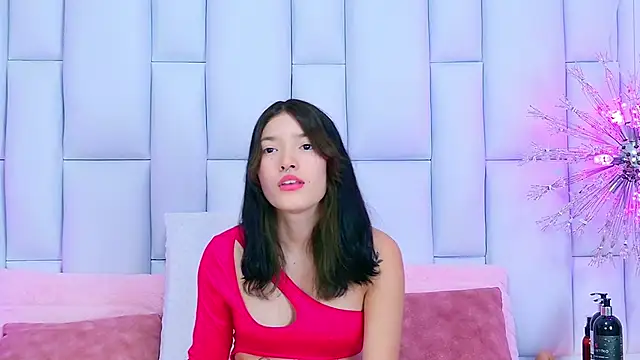 AlliciaKim online show from 28, 2, 2025