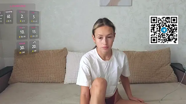 ChloeTeles  online show from 19, 6, 2026