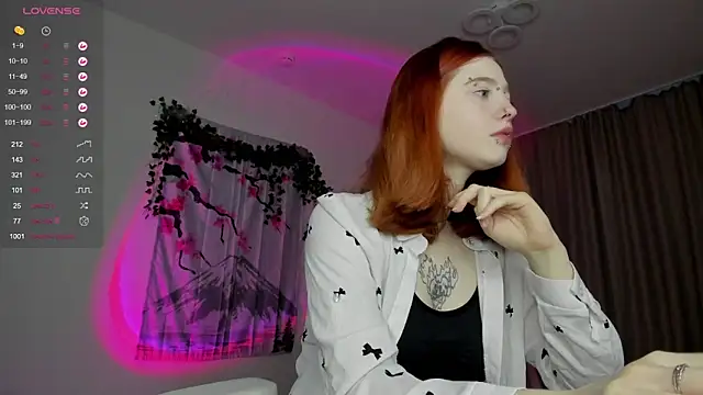 ScarletRos3 online show from 9, 1, 2025