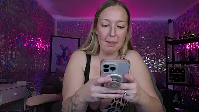 lucyallen4201 online show from 12, 1, 2026