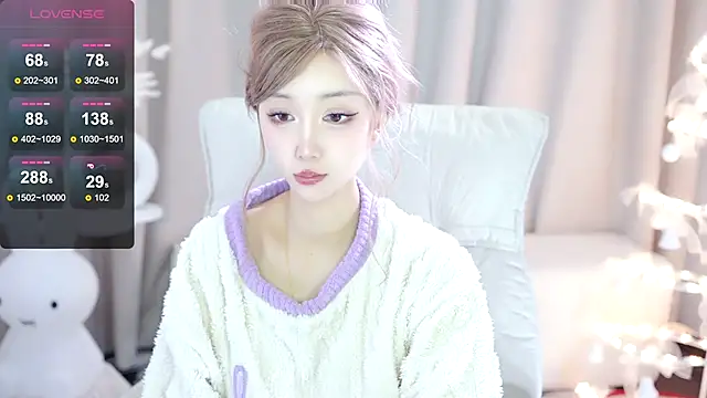 UUKiss  online show from 22, 2, 2025