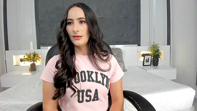 SaraGomez1 online show from 23, 4, 2026