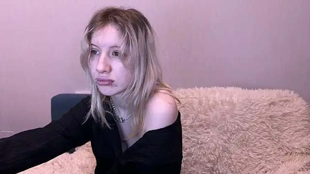 Snapshot of moundliicht1 chatting on 7, 11, 2025 moundliicht1 online show from 7, 11, 2025