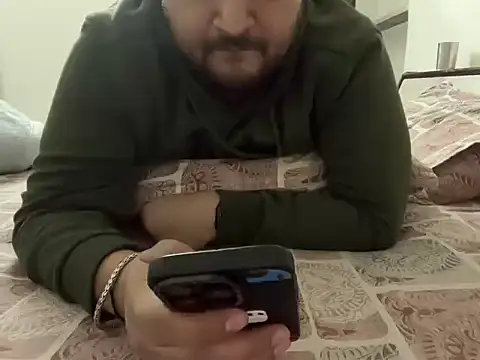 Snapshot of gauravgay93 chatting on 8, 2, 2025 gauravgay93 online show from 8, 2, 2025