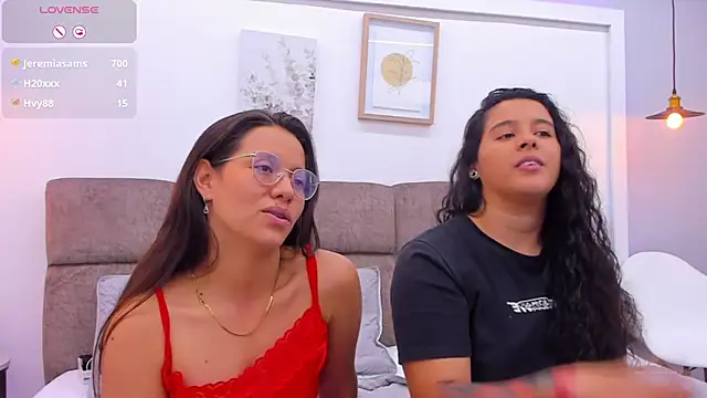 Dilan y Mia online show from 11, 2, 2025