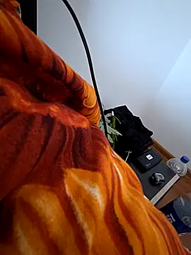 Snapshot of KarlosCarutox chatting on 5, 10, 2025 KarlosCarutox online show from 5, 10, 2025