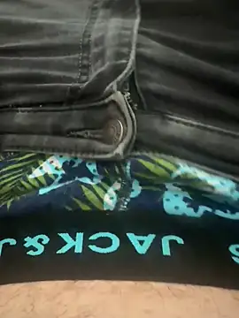 HAPPYKYLI online show from 9, 12, 2024