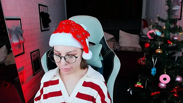 Snapshot of AphexQueen chatting on 17, 12, 2024 AphexQueen online show from 17, 12, 2024