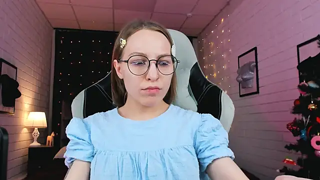 Snapshot of AphexQueen chatting on 21, 12, 2024 AphexQueen online show from 21, 12, 2024