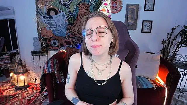 Snapshot of AphexQueen chatting on 26, 12, 2024 AphexQueen online show from 26, 12, 2024