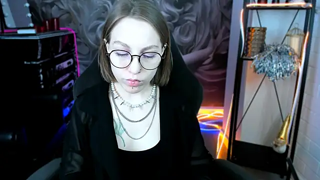 Snapshot of AphexQueen chatting on 24, 1, 2025 AphexQueen online show from 24, 1, 2025