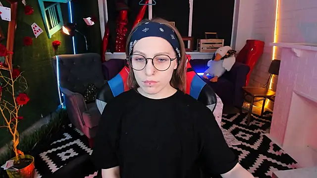 Snapshot of AphexQueen chatting on 13, 3, 2025 AphexQueen online show from 13, 3, 2025