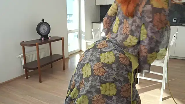 EsmaCrumbley online show from 6, 10, 2025