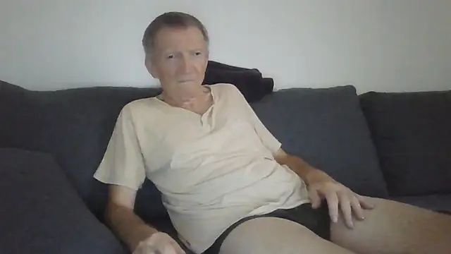 Snapshot of naturiste974 chatting on 24, 6, 2026 naturiste974 online show from 24, 6, 2026
