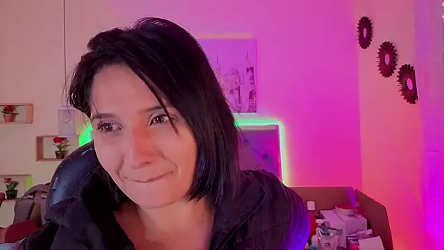 Snapshot of emily_leinner chatting on 29, 5, 2026 emily leinner online show from 29, 5, 2026