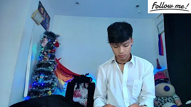 Snapshot of twink_sebas_ chatting on 22, 12, 2024 twink sebas online show from 22, 12, 2024