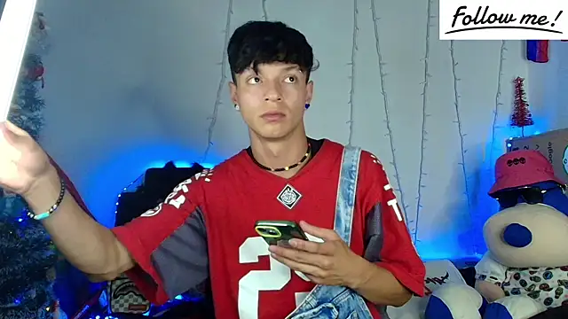 Snapshot of twink_sebas_ chatting on 25, 12, 2024 twink sebas online show from 25, 12, 2024