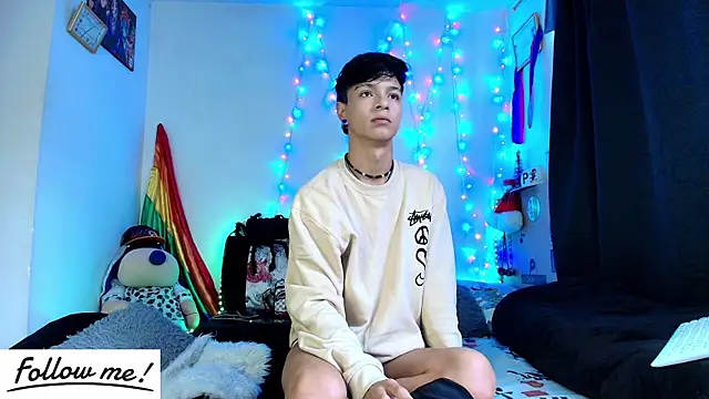 Snapshot of twink_sebas_ chatting on 5, 1, 2025 twink sebas online show from 5, 1, 2025