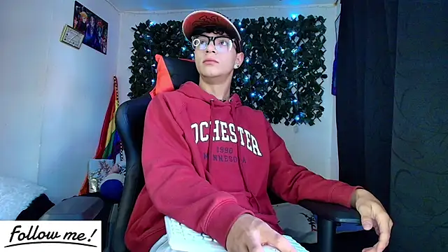 Snapshot of twink_sebas_ chatting on 11, 1, 2025 twink sebas online show from 11, 1, 2025