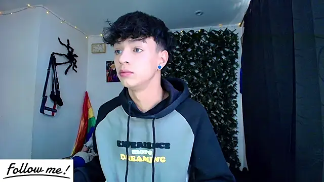 Snapshot of twink_sebas_ chatting on 20, 1, 2025 twink sebas online show from 20, 1, 2025