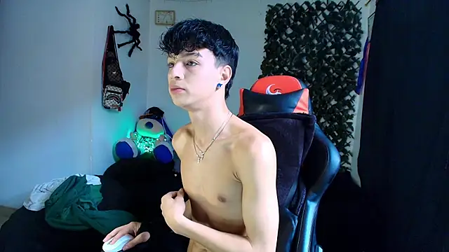 Snapshot of twink_sebas_ chatting on 9, 2, 2025 twink sebas online show from 9, 2, 2025