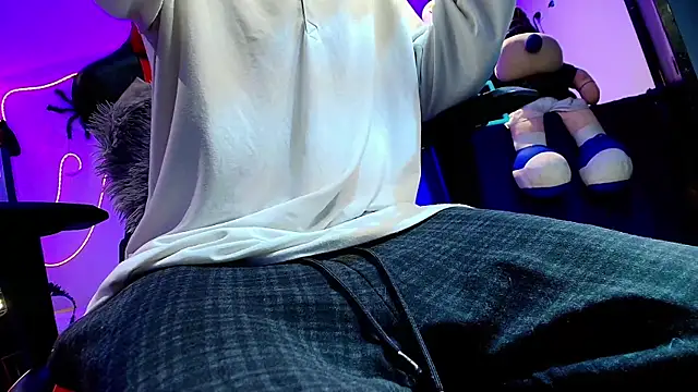 Snapshot of twink_sebas_ chatting on 20, 10, 2025 twink sebas online show from 20, 10, 2025