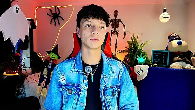 Snapshot of twink_sebas_ chatting on 22, 10, 2025 twink sebas online show from 22, 10, 2025