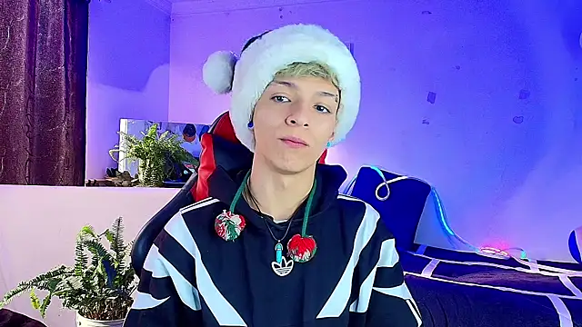 Snapshot of twink_sebas_ chatting on 16, 12, 2025 twink sebas online show from 16, 12, 2025