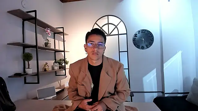 Andy Joy  online show from 28, 9, 2025