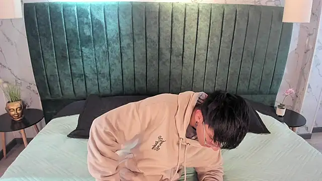 Andy Joy  online show from 9, 10, 2025