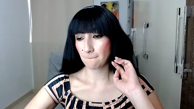 Laura-pervert online show from 19, 12, 2025