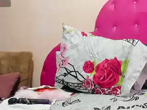 Snapshot of jadde_blair chatting on 7, 1, 2025 jadde blair online show from 7, 1, 2025