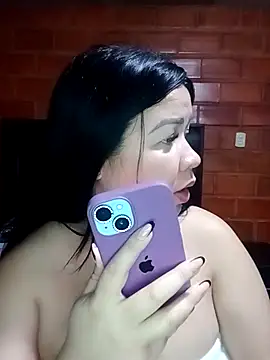Snapshot of Chantal_lopez chatting on 8, 9, 2025 Chantal lopez online show from 8, 9, 2025