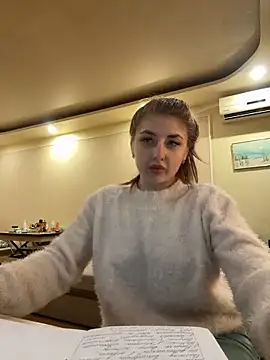 Snapshot of sexyy_girl_ chatting on 17, 12, 2024 sexyy girl online show from 17, 12, 2024