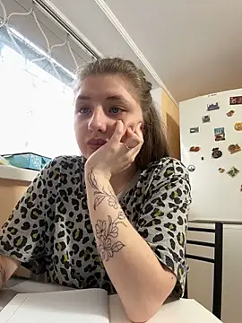 Snapshot of sexyy_girl_ chatting on 15, 3, 2025 sexyy girl online show from 15, 3, 2025