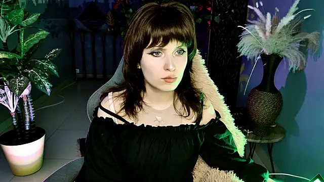 Snapshot of LolaAsmus chatting on 13, 4, 2026 LolaAsmus online show from 13, 4, 2026